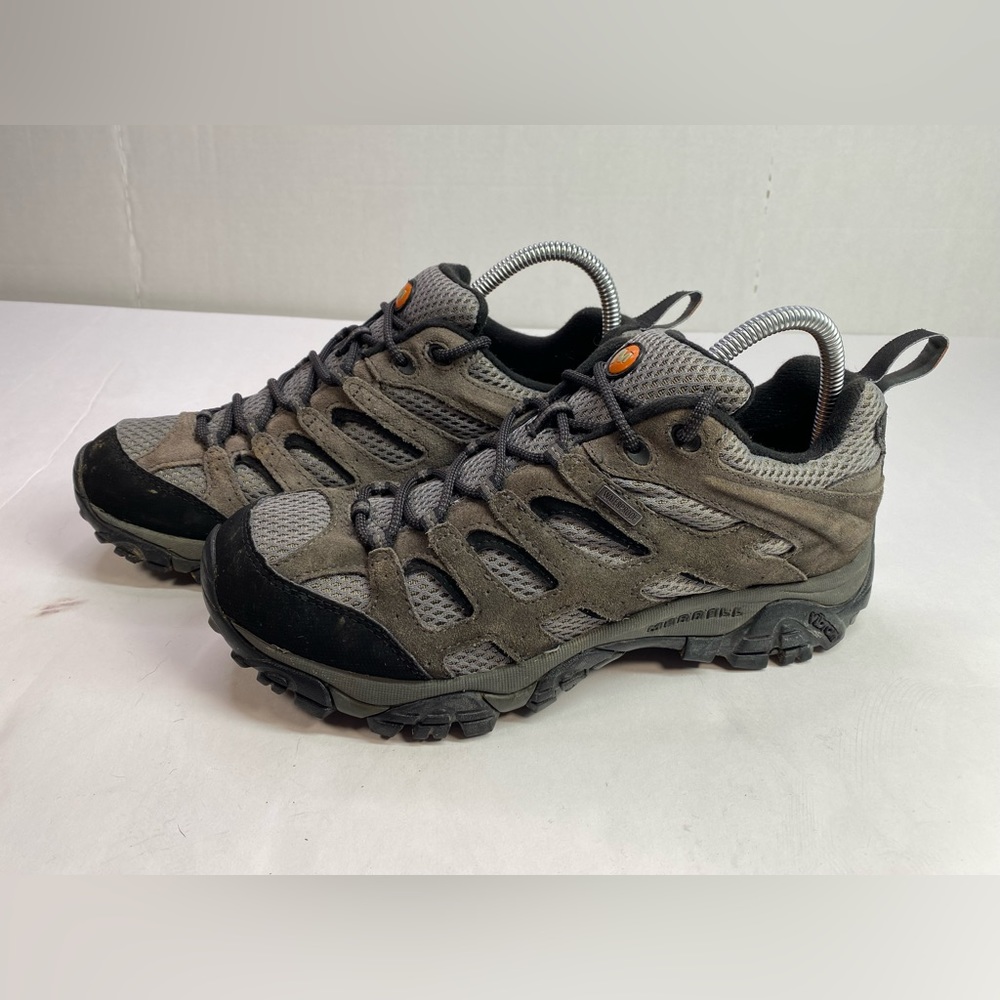 Merrell Beluga HIking Shoes Suede Mens Size 8.5 Waterproof Vibram Soles EUC